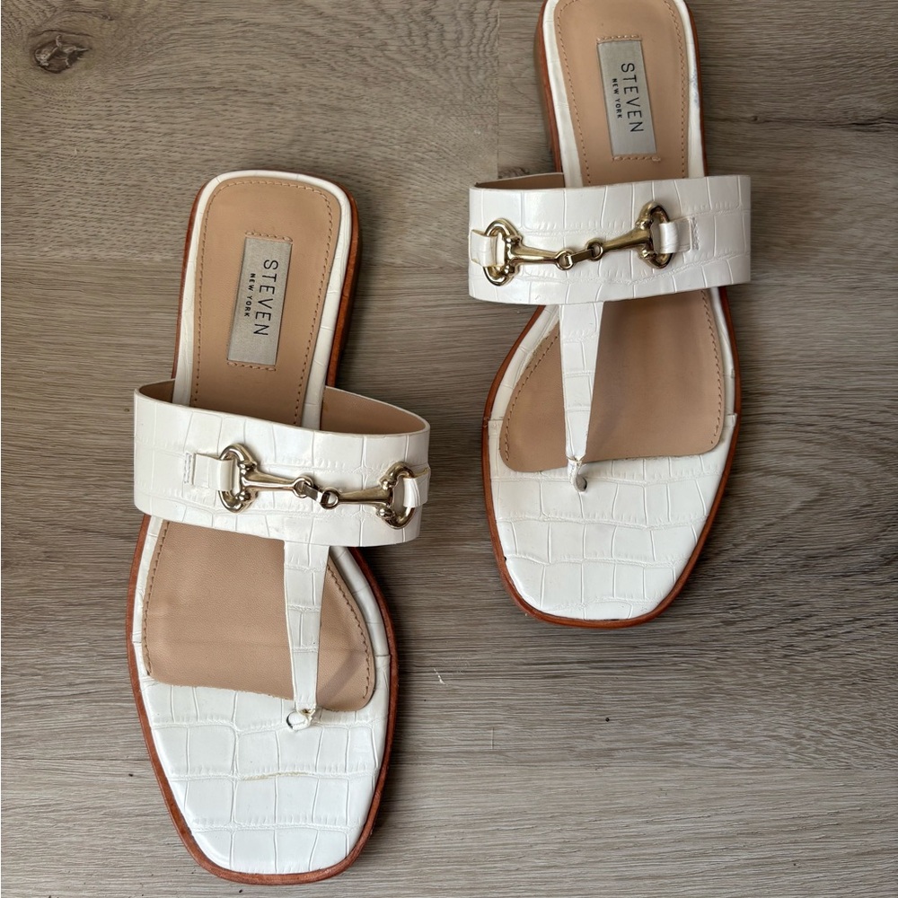 Steven New York White Croc-Patterned Sandals with Gold Accents - SIZE 7